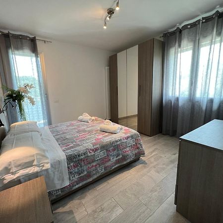 Appartamenti Residence Giardini 리치오네 외부 사진