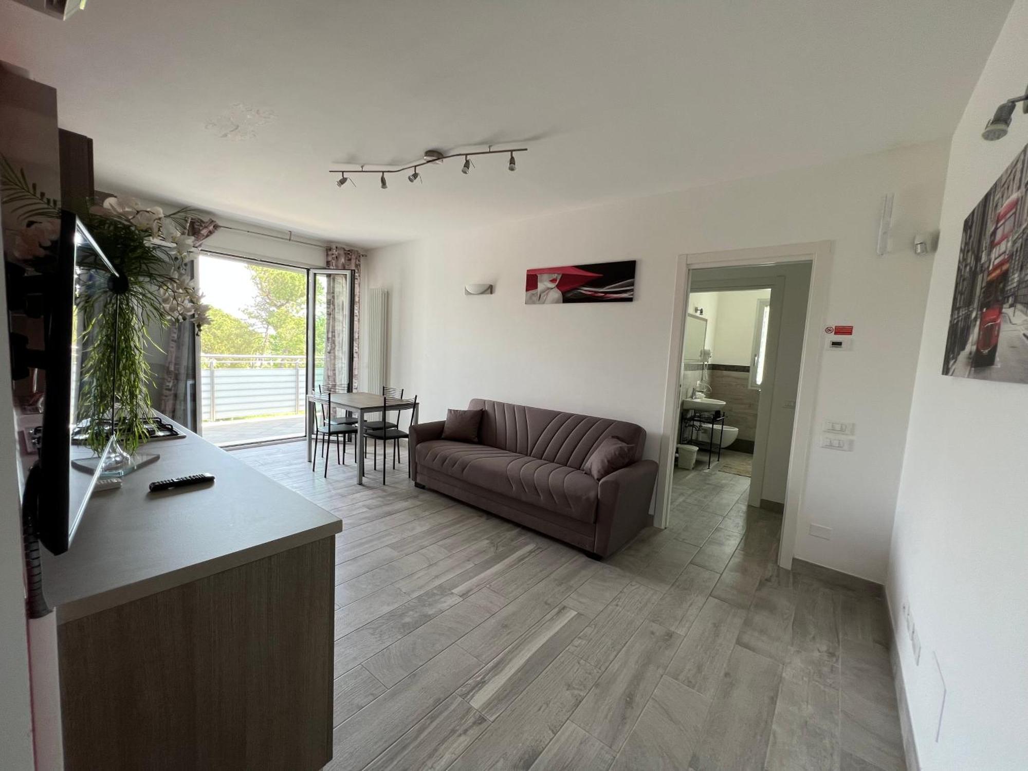 Appartamenti Residence Giardini 리치오네 외부 사진