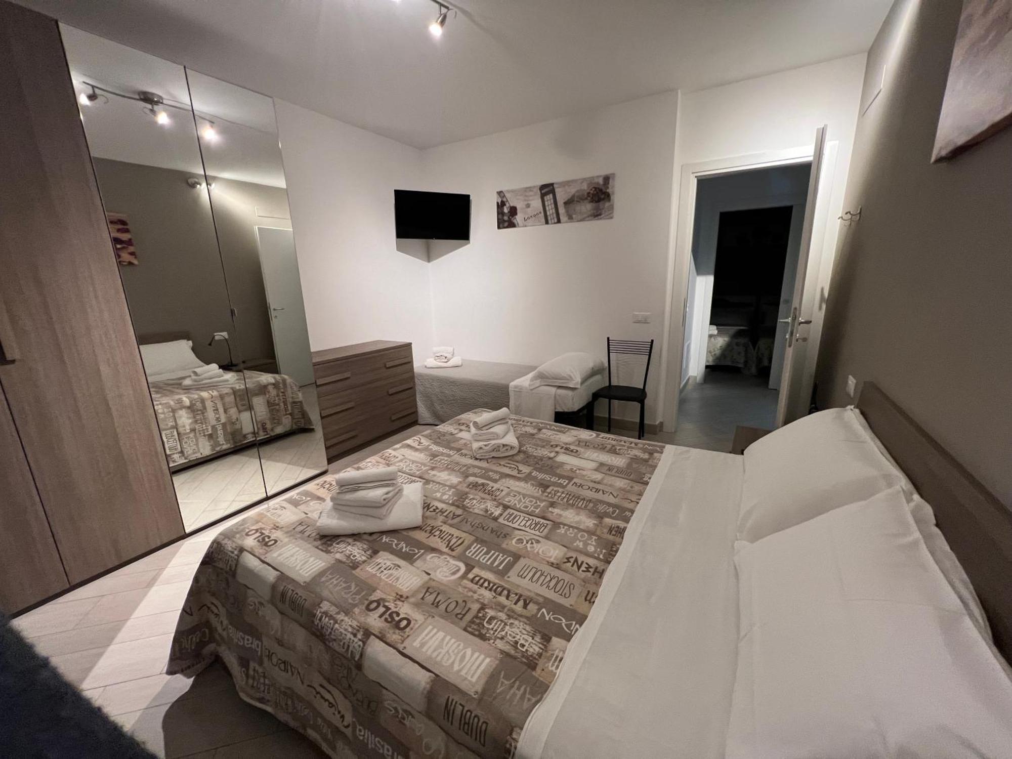 Appartamenti Residence Giardini 리치오네 외부 사진