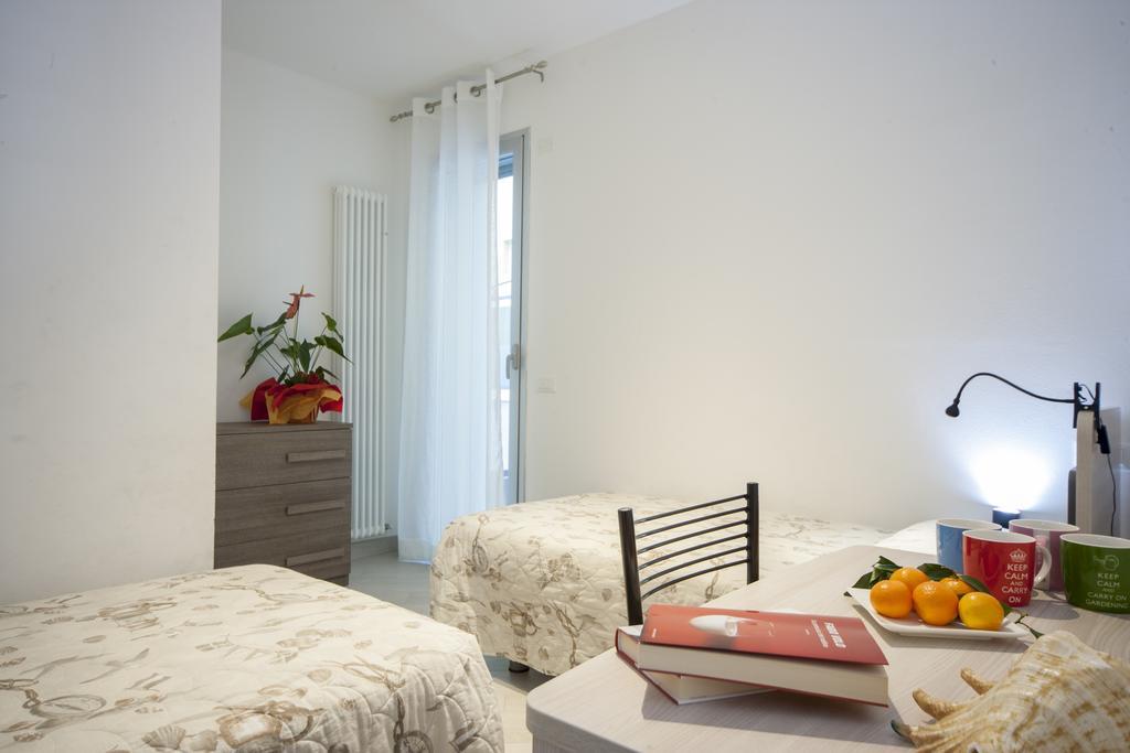 Appartamenti Residence Giardini 리치오네 외부 사진