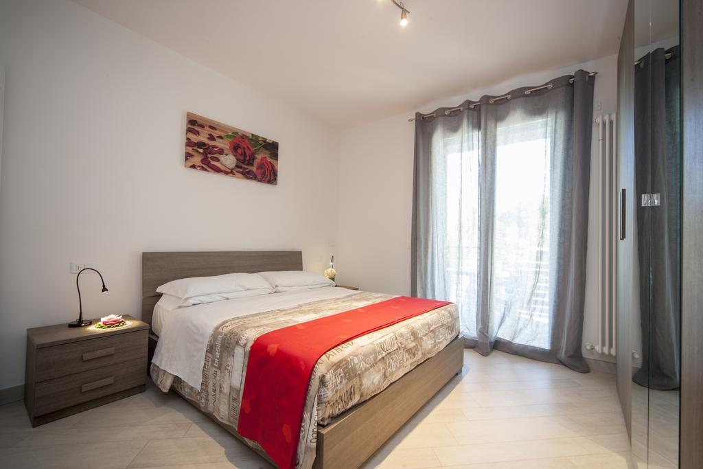 Appartamenti Residence Giardini 리치오네 외부 사진